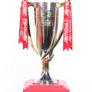 Football_League_Trophy.jpg.f56c1c8a831509e1fd77b526a055f0e9.jpg